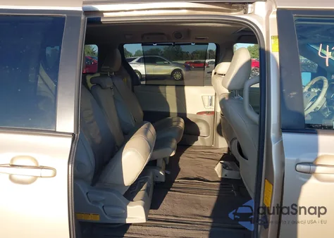 2014 Toyota Sienna Xle V6 8 Passenger из США, поврежденный, VIN 5TDYK3DC7ES496342